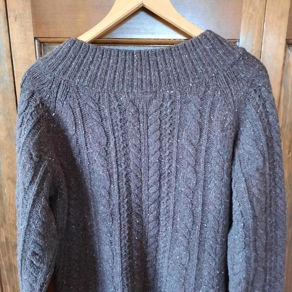 Eddie Bauer wool angora blend brown chunky cable knit crewneck sweater